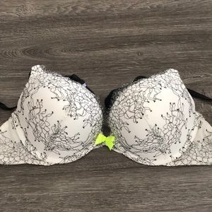Victoria’s Secret bombshell plunge push-up Bra